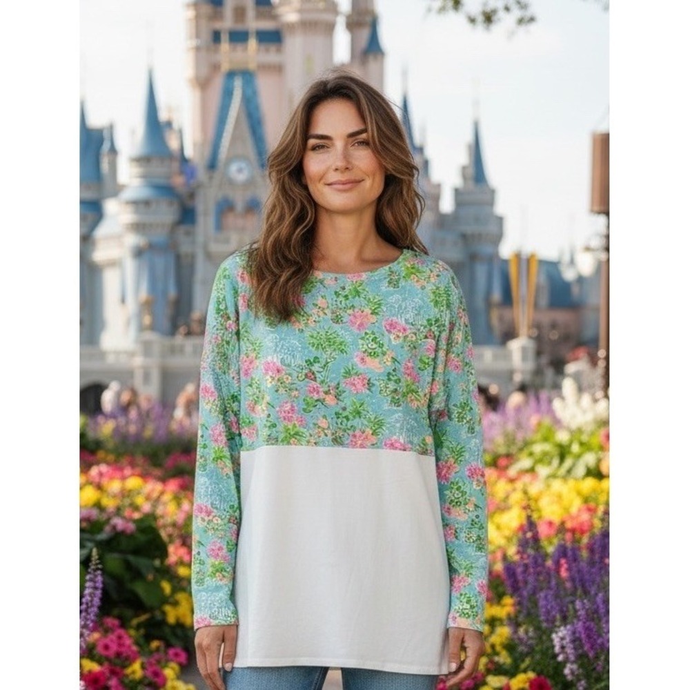New Lilly Pulitzer X Loves Disney WDW Parks MICKEY Vacay Size Large L Finn Top